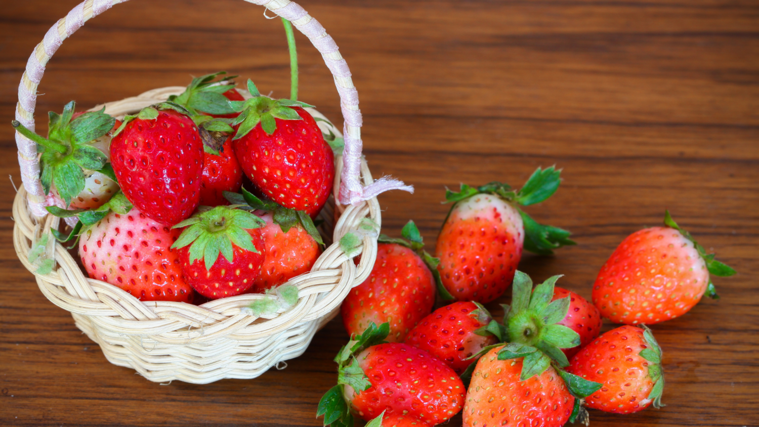 Best Strawberry Picking Lancashire Has To Offer 2025 best-strawberry-picking-lancashire-has-to-offer-2025